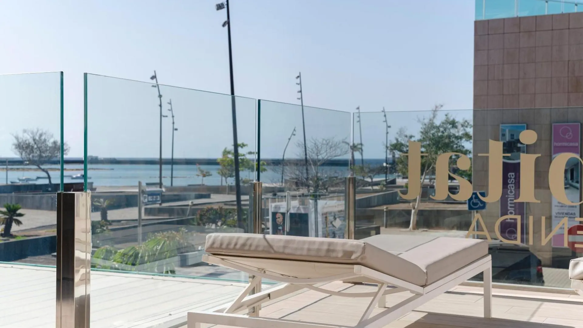 Plus Fariones Habitat Arrecife  Spanien
